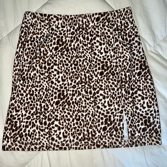 SHEIN Dresses & Skirts - Shein cheetah print skirt